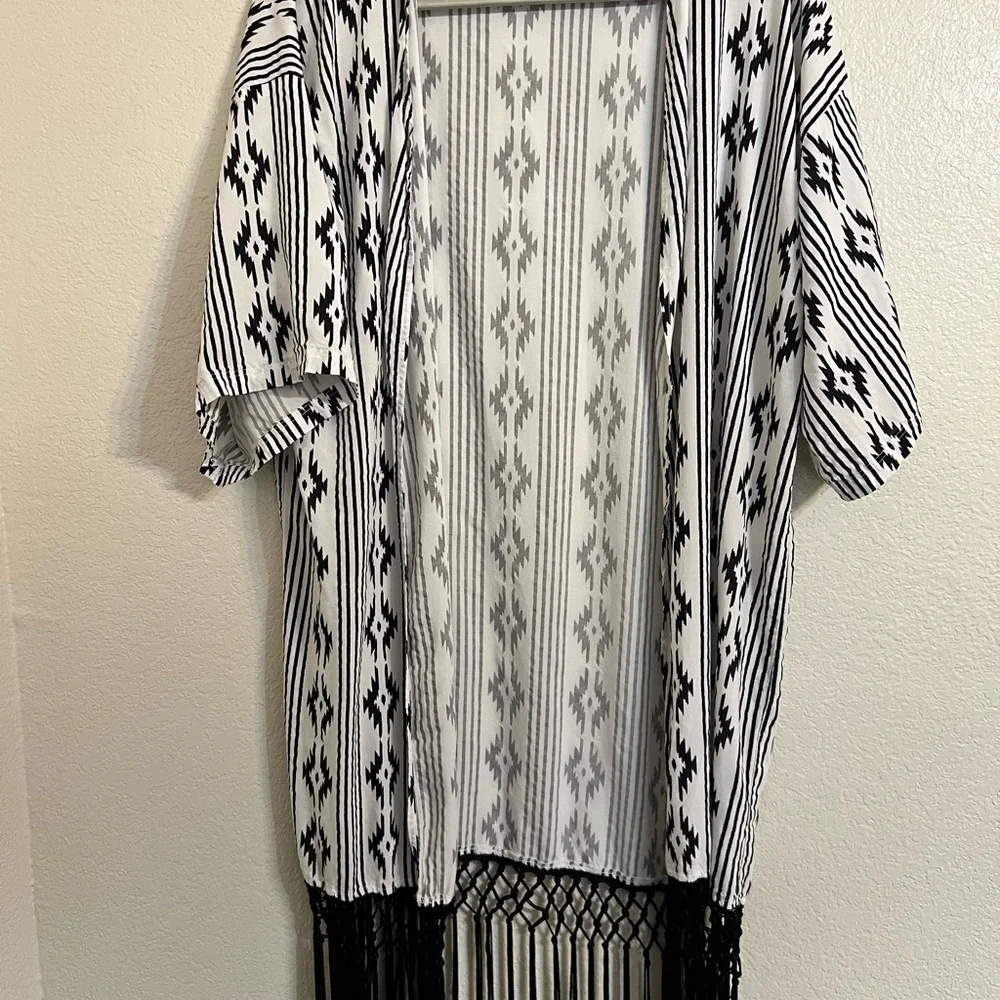 Panhandle Black and White Aztec Western Fringe Kimono Duster Cardigan rodeo - Picture 3 of 12